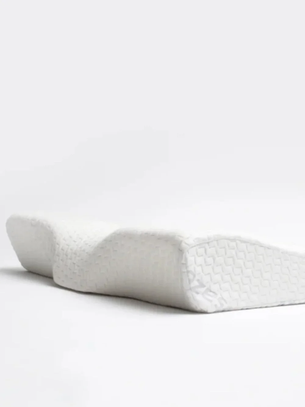 Dosaze Contoured Pillow - New In Box (2 Available)